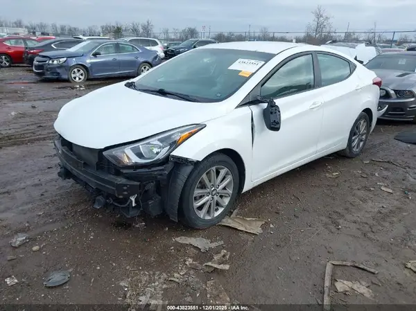 5NPDH4AE0GH653257 2016 HYUNDAI ELANTRA - Image 2