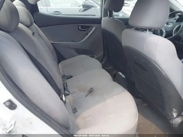 5NPDH4AE0GH653789 2016 HYUNDAI ELANTRA - Image 8