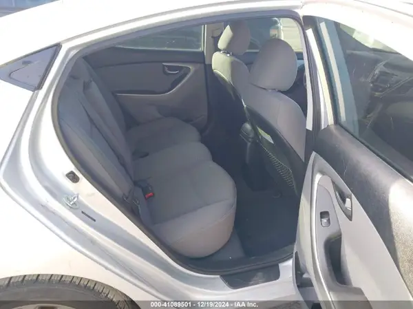 5NPDH4AE0GH654960 2016 HYUNDAI ELANTRA - Image 8