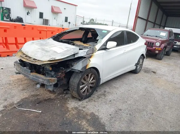 5NPDH4AE0GH656580 2016 HYUNDAI ELANTRA - Image 2