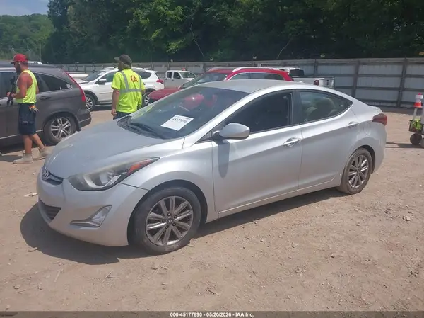 5NPDH4AE0GH656739 2016 HYUNDAI ELANTRA - Image 2
