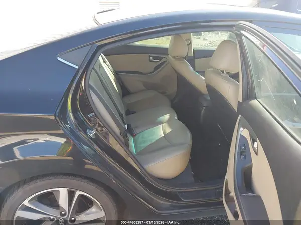 5NPDH4AE0GH657129 2016 HYUNDAI ELANTRA - Image 8