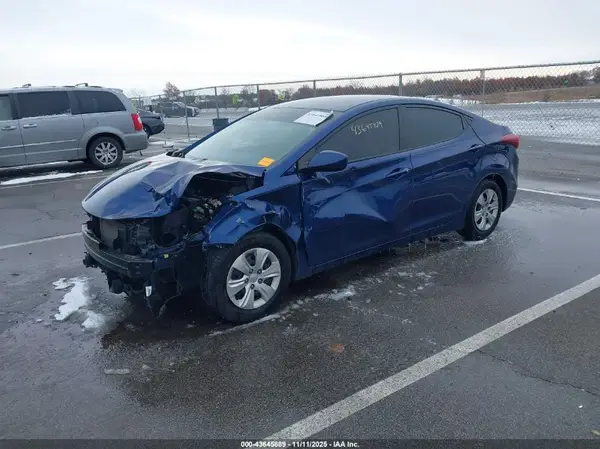5NPDH4AE0GH664047 2016 HYUNDAI ELANTRA - Image 2