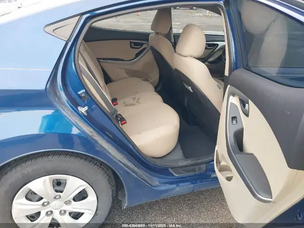 5NPDH4AE0GH664047 2016 HYUNDAI ELANTRA - Image 8