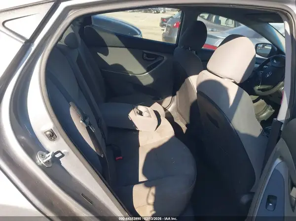 5NPDH4AE0GH664727 2016 HYUNDAI ELANTRA - Image 8
