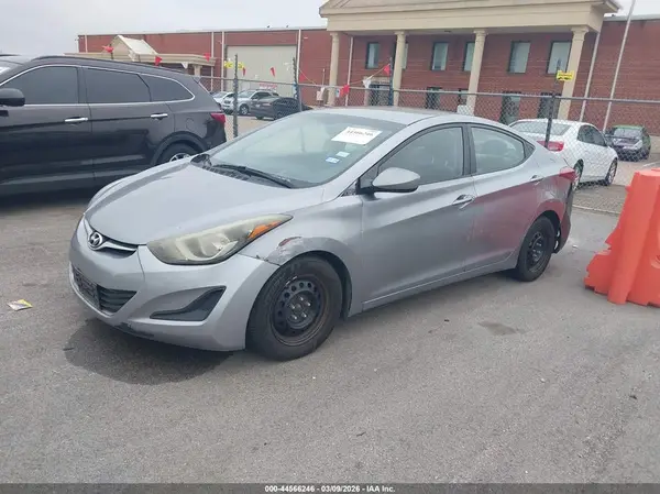 5NPDH4AE0GH667451 2016 HYUNDAI ELANTRA - Image 2