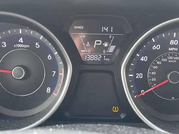 5NPDH4AE0GH669281 2016 HYUNDAI ELANTRA - Image 8