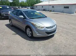 5NPDH4AE0GH670012 2016 HYUNDAI ELANTRA