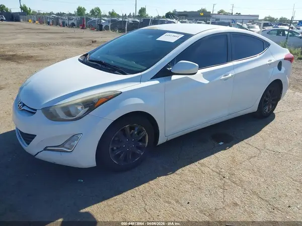5NPDH4AE0GH670513 2016 HYUNDAI ELANTRA - Image 2