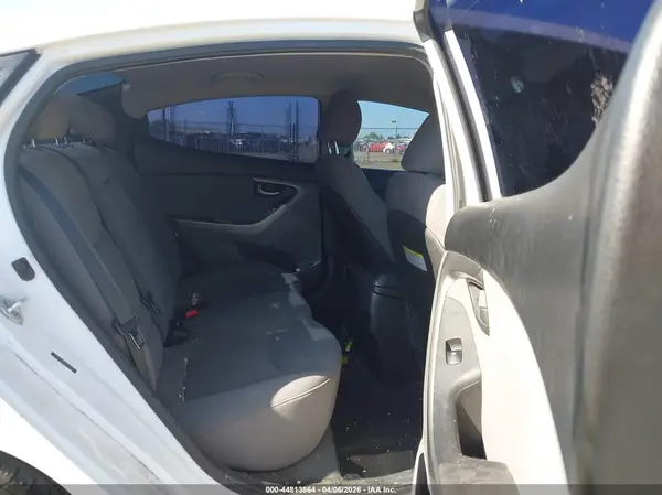5NPDH4AE0GH670513 2016 HYUNDAI ELANTRA - Image 8