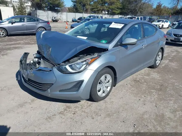 5NPDH4AE0GH672410 2016 HYUNDAI ELANTRA - Image 2