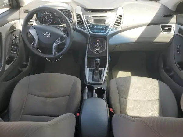 5NPDH4AE0GH675565 2016 HYUNDAI ELANTRA - Image 8