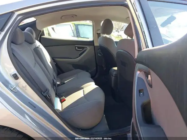 5NPDH4AE0GH679177 2016 HYUNDAI ELANTRA - Image 8