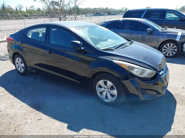 5NPDH4AE0GH682306 2016 HYUNDAI ELANTRA - Image 1