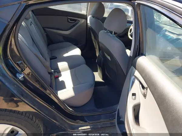 5NPDH4AE0GH682306 2016 HYUNDAI ELANTRA - Image 8