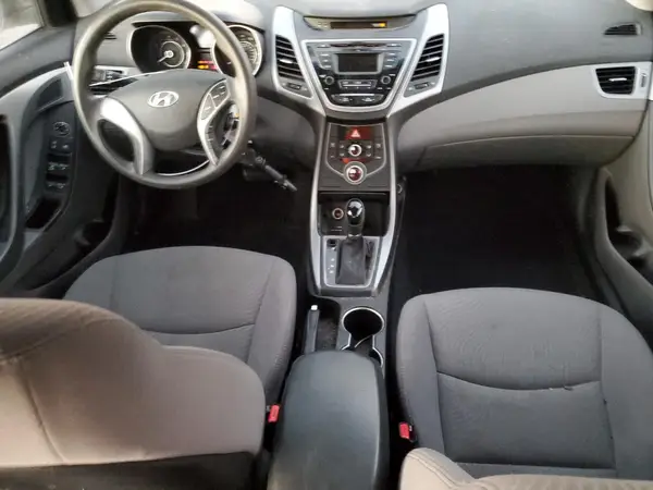 5NPDH4AE0GH682564 2016 HYUNDAI ELANTRA - Image 8