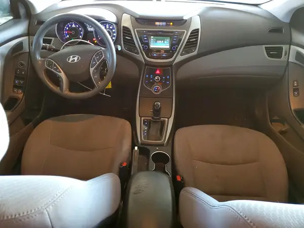 5NPDH4AE0GH683696 2016 HYUNDAI ELANTRA - Image 8