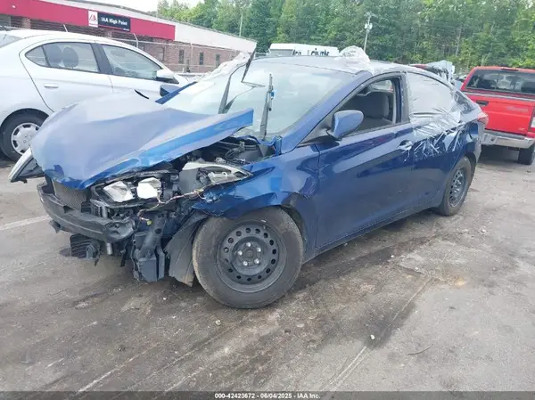 5NPDH4AE0GH684332 2016 HYUNDAI ELANTRA - Image 2