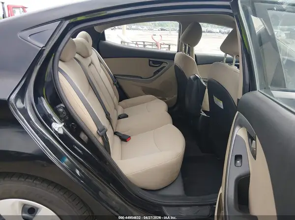 5NPDH4AE0GH684671 2016 HYUNDAI ELANTRA - Image 8