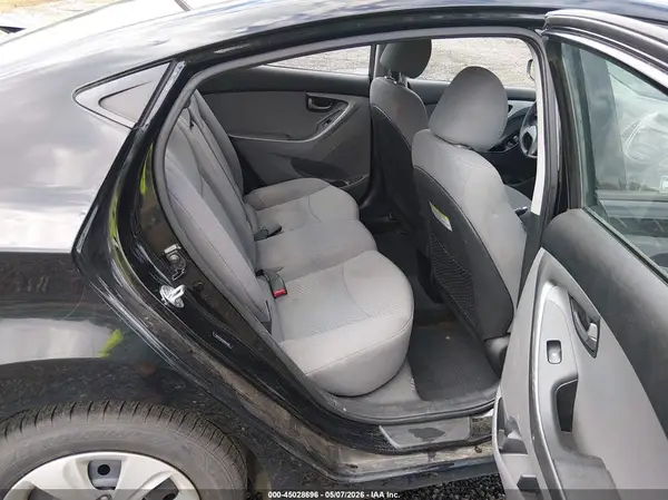 5NPDH4AE0GH684685 2016 HYUNDAI ELANTRA - Image 8