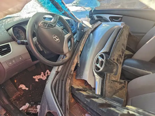 5NPDH4AE0GH684962 2016 HYUNDAI ELANTRA - Image 8