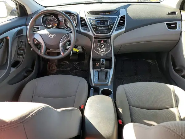 5NPDH4AE0GH685044 2016 HYUNDAI ELANTRA - Image 8