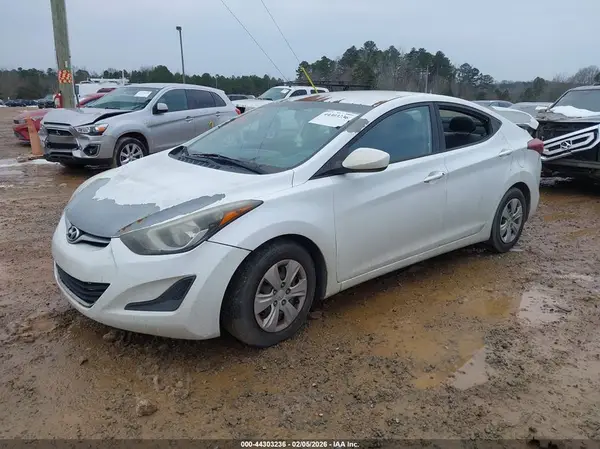 5NPDH4AE0GH685626 2016 HYUNDAI ELANTRA - Image 2