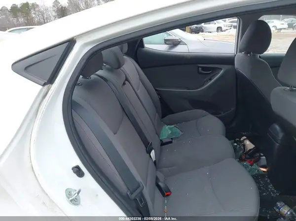 5NPDH4AE0GH685626 2016 HYUNDAI ELANTRA - Image 8