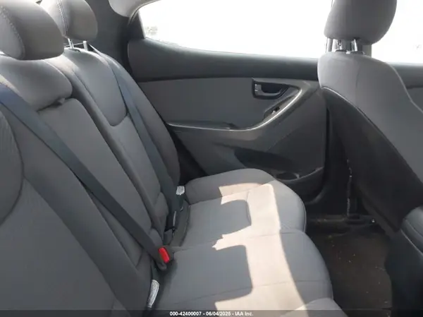 5NPDH4AE0GH685707 2016 HYUNDAI ELANTRA - Image 8