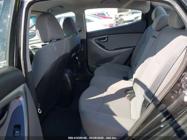 5NPDH4AE0GH693936 2016 HYUNDAI ELANTRA - Image 8