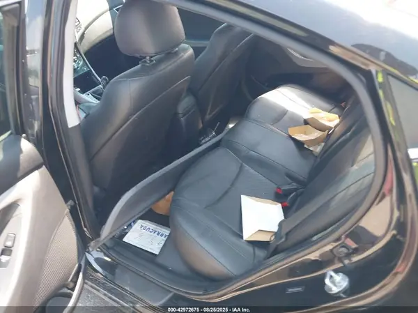 5NPDH4AE0GH694455 2016 HYUNDAI ELANTRA - Image 8