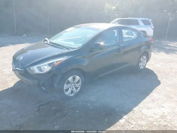 5NPDH4AE0GH696772 2016 HYUNDAI ELANTRA - Image 2
