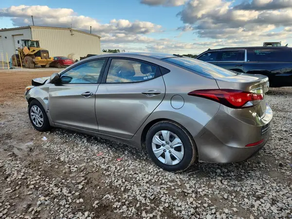 5NPDH4AE0GH699185 2016 HYUNDAI ELANTRA - Image 2