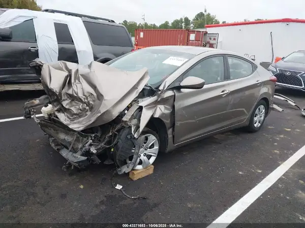 5NPDH4AE0GH700058 2016 HYUNDAI ELANTRA - Image 2