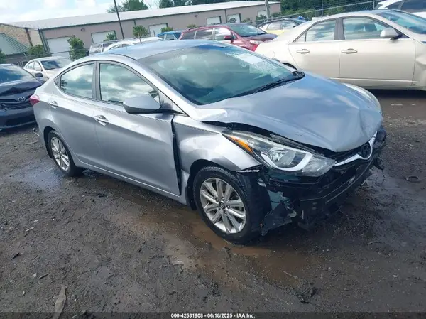 5NPDH4AE0GH700593 2016 HYUNDAI ELANTRA - Image 1