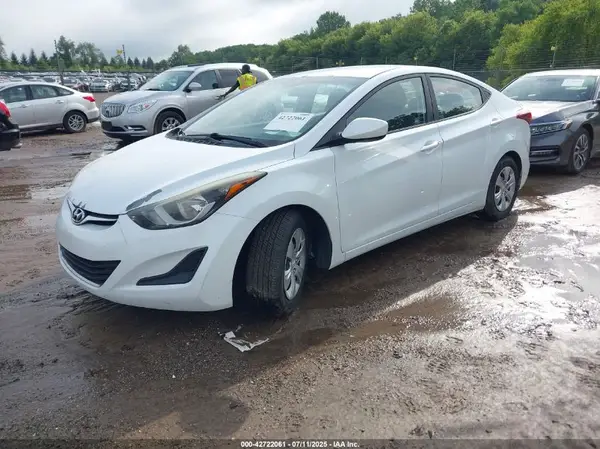 5NPDH4AE0GH701503 2016 HYUNDAI ELANTRA - Image 2