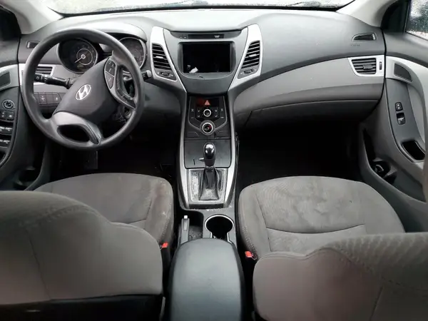 5NPDH4AE0GH701985 2016 HYUNDAI ELANTRA - Image 8
