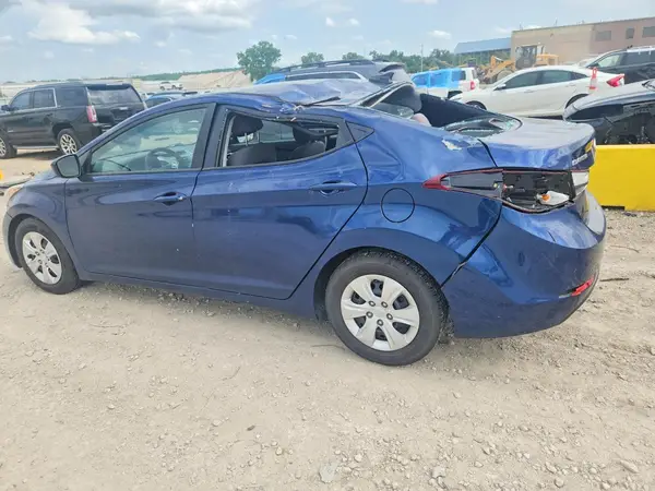 5NPDH4AE0GH702117 2016 HYUNDAI ELANTRA - Image 2