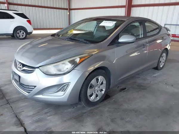 5NPDH4AE0GH702277 2016 HYUNDAI ELANTRA - Image 2
