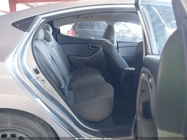 5NPDH4AE0GH702277 2016 HYUNDAI ELANTRA - Image 8