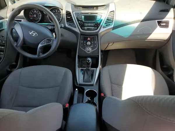 5NPDH4AE0GH702831 2016 HYUNDAI ELANTRA - Image 8