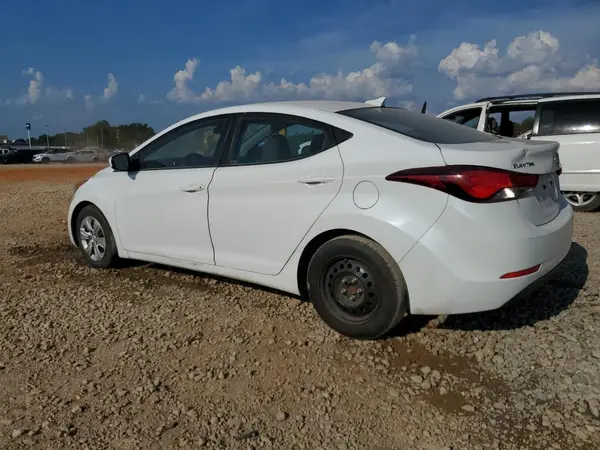 5NPDH4AE0GH704028 2016 HYUNDAI ELANTRA - Image 2