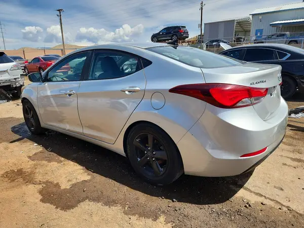 5NPDH4AE0GH705325 2016 HYUNDAI ELANTRA - Image 2