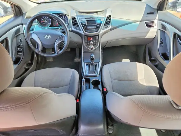 5NPDH4AE0GH705325 2016 HYUNDAI ELANTRA - Image 8