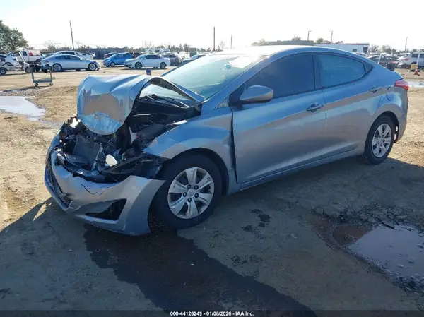 5NPDH4AE0GH705535 2016 HYUNDAI ELANTRA - Image 2