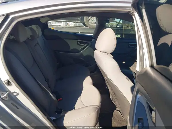 5NPDH4AE0GH705535 2016 HYUNDAI ELANTRA - Image 8