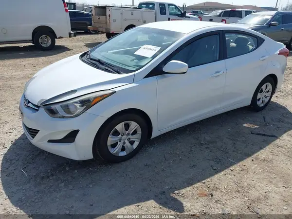 5NPDH4AE0GH712405 2016 HYUNDAI ELANTRA - Image 2