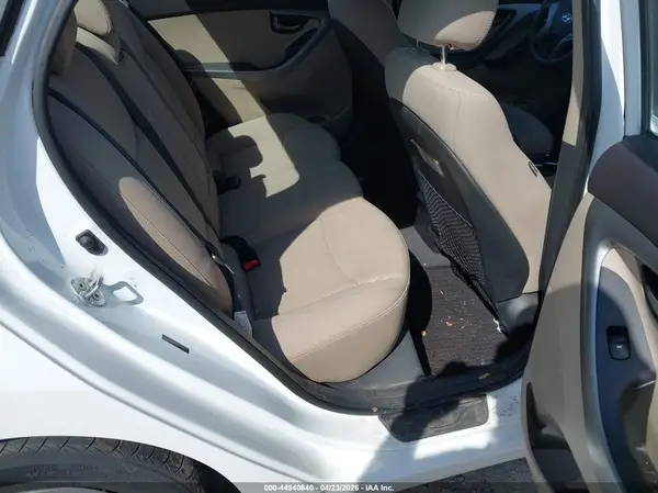 5NPDH4AE0GH712405 2016 HYUNDAI ELANTRA - Image 8