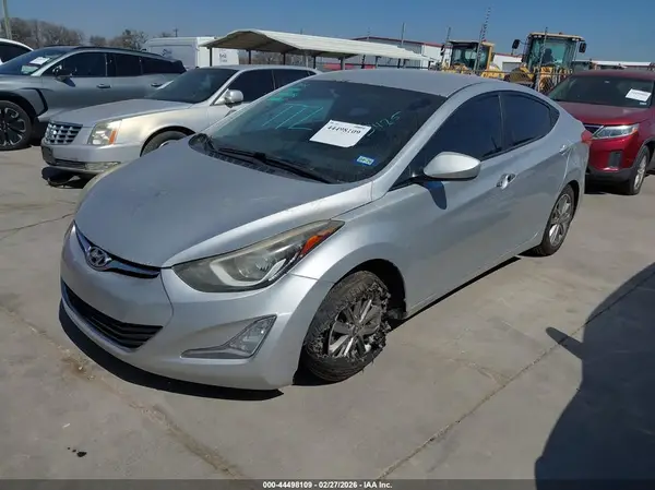 5NPDH4AE0GH713425 2016 HYUNDAI ELANTRA - Image 2