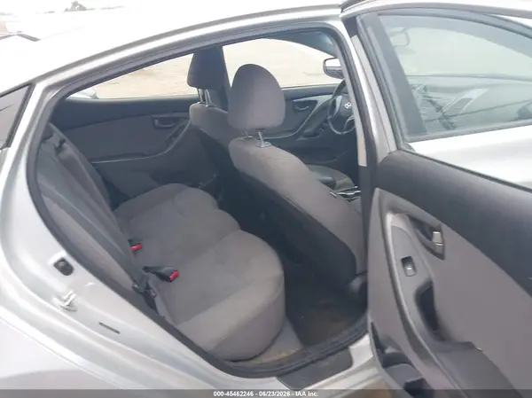 5NPDH4AE0GH714042 2016 HYUNDAI ELANTRA - Image 8